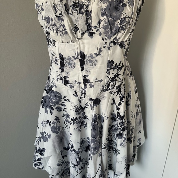 Strapless Short Flower Dress - Picture 1 of 2